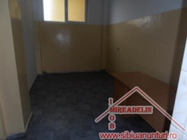 inchiriez-spatiu-comercial-51-mp-valea-aurie-2