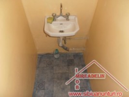 inchiriez-spatiu-comercial-51-mp-valea-aurie-4