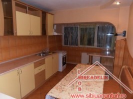 inchiriez-apartament-2-camere-str-lunga-1