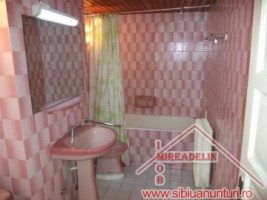 inchiriez-casa-6-camere-zona-luptei-11