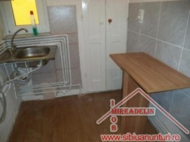inchiriez-apartament-2-camere-str-plugarilor-2