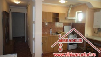 vand-apartament-2-camere-zona-mihai-viteazu