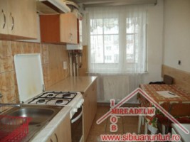 inchiriez-apartament-2-camere-calea-cisnadiei-3