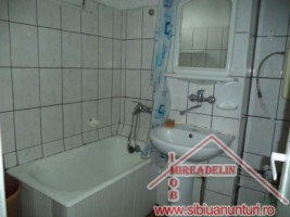 inchiriez-apartament-2-camere-calea-cisnadiei-4