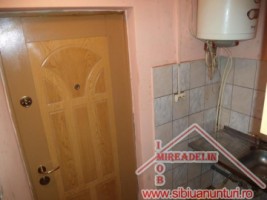 inchiriez-garsoniera-zona-compa-4