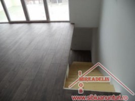 vand-casa-4-camere-zona-rezidentiala-sura-mare-3