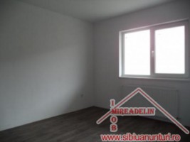vand-casa-4-camere-zona-rezidentiala-sura-mare-5