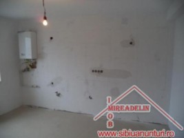 vand-casa-4-camere-zona-rezidentiala-sura-mare-10