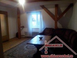 inchiriez-apartament-la-casa-3-camere-central-1