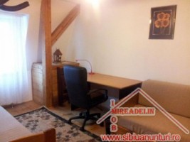 inchiriez-apartament-la-casa-3-camere-central-5