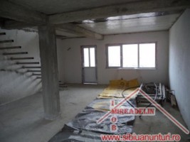 vand-casa-4-camere-zona-rezidentiala-sura-mare-5
