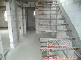 vand-casa-4-camere-zona-rezidentiala-sura-mare-2