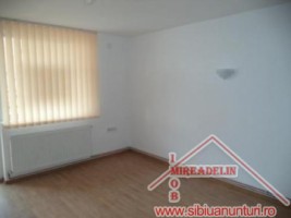 inchiriez-apartament-3-camere-zona-nicolae-iorga-3