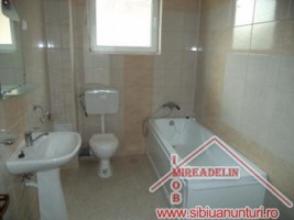 inchiriez-apartament-3-camere-zona-nicolae-iorga-4
