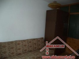 inchiriez-apartament-4-camere-zona-parc-sub-arini-4