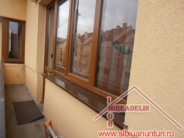 vand-apartament-3-camere-central-7