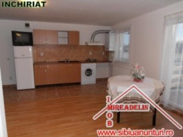 inchiriez-mansarda-3-camere-valea-aurie