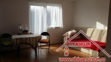 inchiriez-mansarda-3-camere-valea-aurie-1