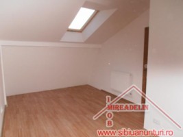 inchiriez-mansarda-3-camere-valea-aurie-3