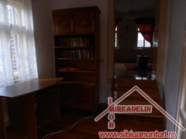 inchiriez-casa-curte-gradina-turnisor-2