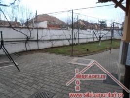 inchiriez-casa-3-camere-pe-strada-tilisca-10