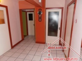 vand-apartament-4-camere-zona-garii-7
