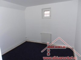 vand-apartament-2-camere-zona-centrala-1