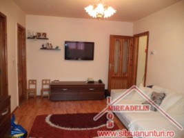 vand-apartament-3-camere-vasile-aaron-1