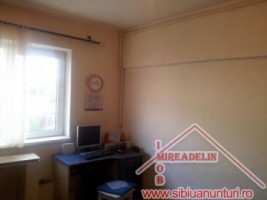 vand-garsoniera-in-zona-broscarie-1