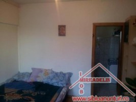 vand-garsoniera-in-zona-broscarie-3