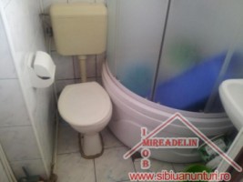 vand-garsoniera-in-zona-broscarie-5