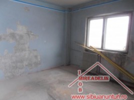 vand-urgent-apartament-2-camere-decomandate-mihai-viteazu-1