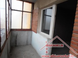 vand-urgent-apartament-2-camere-decomandate-mihai-viteazu-4