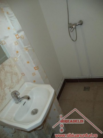 vand-garsoniera-la-casa-ultracentral-4