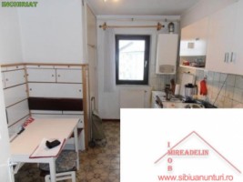 inchiriez-apartament-3-camere-zona-strand