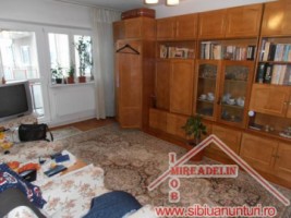 inchiriez-apartament-3-camere-zona-strand-1