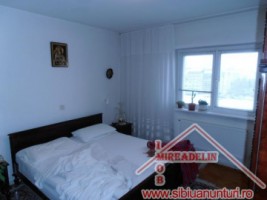 inchiriez-apartament-3-camere-zona-strand-2