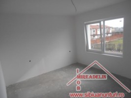 vand-apartament-3-camere-decomandat-selimbar-2