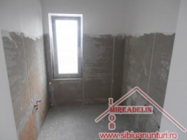 vand-apartament-3-camere-decomandat-selimbar-4