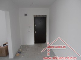 vand-apartament-3-camere-decomandat-selimbar-5