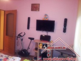vand-apartament-3-camere-decomandat-strand-2