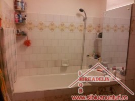 vand-apartament-3-camere-decomandat-strand-5