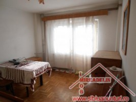 inchiriez-apartament-3-camere-mihai-viteazu-1