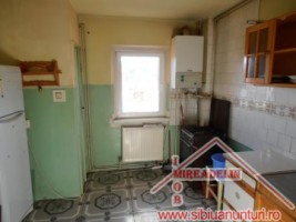 inchiriez-apartament-3-camere-mihai-viteazu-3