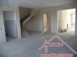 vand-vila-in-duplex-pe-sura-mica-1