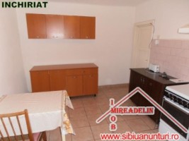 inchiriez-apartament-2-camere-zona-strand-ii