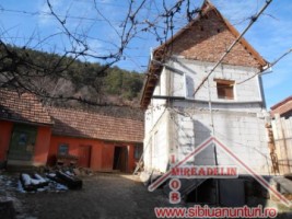 vand-casa-3-camere-in-rasinari-zona-centrala-12