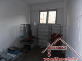 inchiriez-spatiu-comercial-125-mp-zona-garii-3