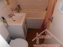 vand-apartament-2-camere-zona-vasile-aaron-4