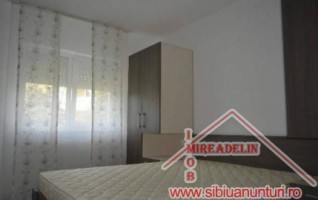 inchiriez-apartament-3-camere-lux-strand-3